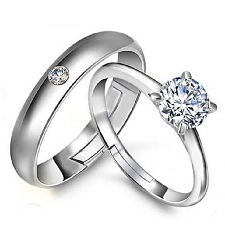 Nhẫn cưới đính kim cương