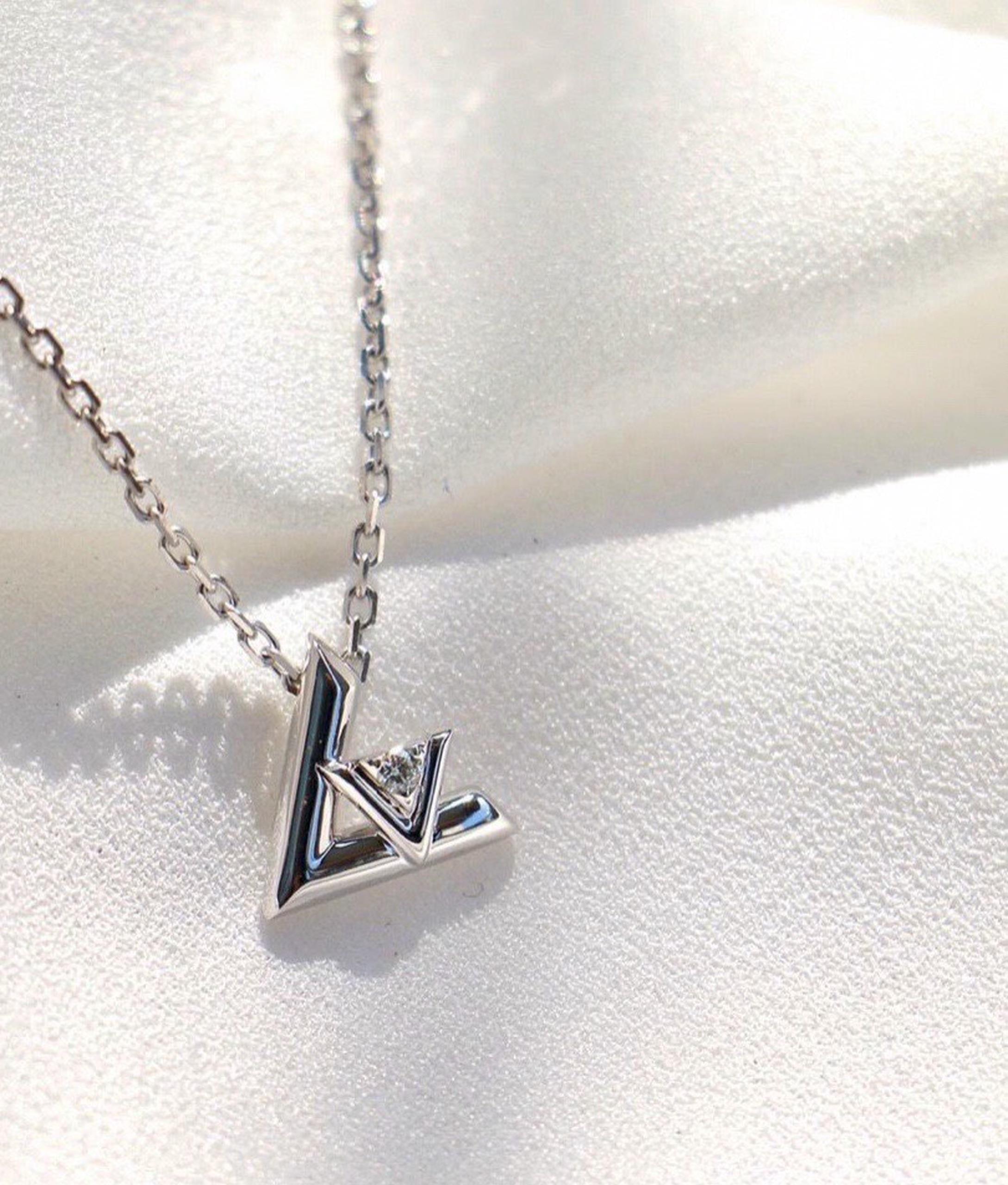 Dây chuyền kim cương Louis Vuitton