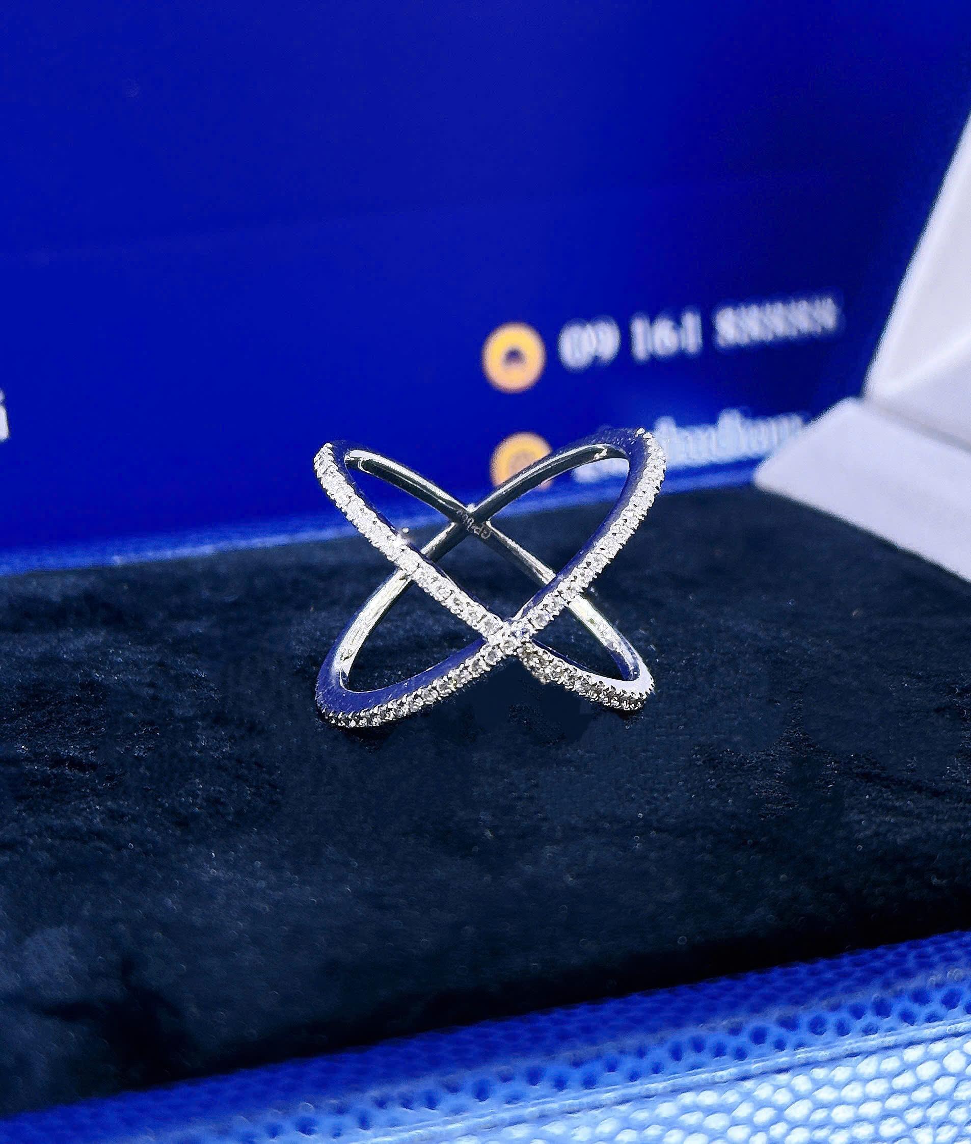 Nhẫn đeo ngón trỏ chữ X